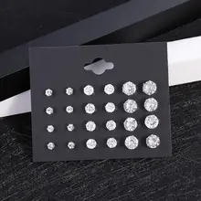 סט עגילי כלה לבנים מנצנצים - 12 זוגות