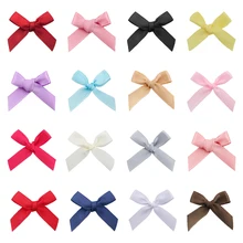 סרטי סאטן ורודים - 50 יח' קישוטי פרפרים קטנים