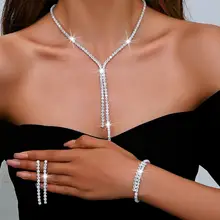 סט תכשיטים גיאומטרי לנשים - שרשרת, עגילים, צמיד