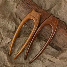 שיפוד לשיער מעץ - דוגמת חתול סיני - אביזר שיער