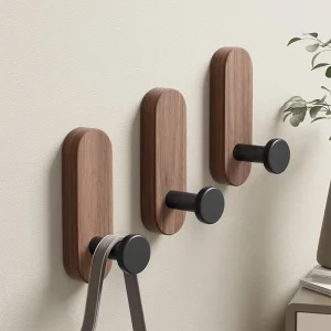 ווים לתלייה מעץ אגוז מודבקים- לתליה נוחה