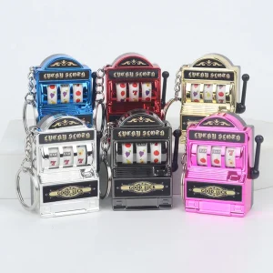 מחזיק מפתחות Fruit Slot Machine - מזל וכיף!