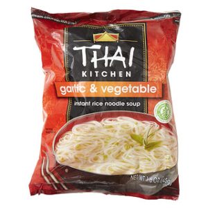 Thai Kitchen - מרק אטריות אורז מהיר שום וירקות