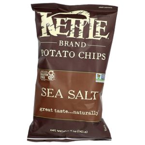 צ'יפס Kettle Foods בטעם מלח ים - 141 גרם