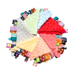 מגבת תינוק מרגיעה 25x25 - איכותית ורכה עם צעצוע